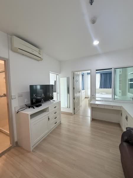 Life @ Sathorn 10, Bangkok, 48 Soi Sathorn 10, Sathorn Road, Silom, Bang Rak, Bangkok, 1 Bedroom, 40 sqm, Condo For Rent, by Kanchana Praneewong, 500361047 - DDproperty.com