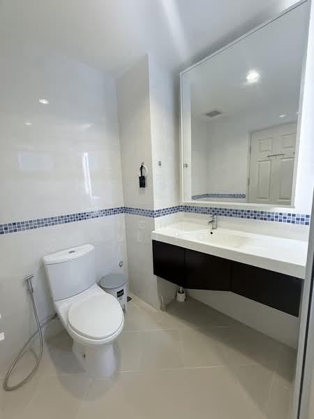 Life @ Sathorn 10, Bangkok, 48 Soi Sathorn 10, Sathorn Road, Silom, Bang Rak, Bangkok, 1 Bedroom, 40 sqm, Condo For Rent, by Kanchana Praneewong, 500361047 - DDproperty.com