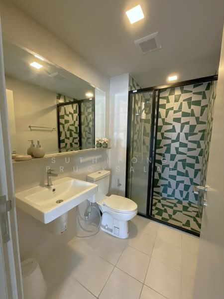 The Base Sukhumvit 50, Bangkok, Soi Roem Charoen 1, Sukhumvit 50 Road, Phra Kanong, Khlong Toei, Bangkok, Studio, 26 sqm, Condo For Rent, by Suthipong Prucksalai, 500361065 - DDproperty.com