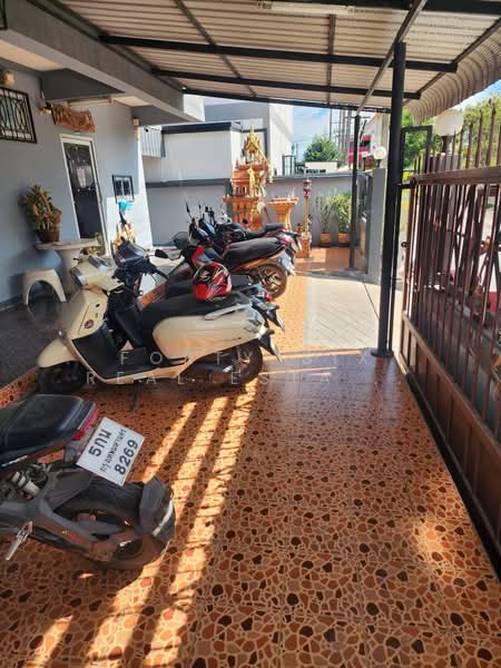 ขายด่วน! อพาร์ทเม้นท์ 5 ชั้น 23 ห้อง เนื้อที่ 62 ตรว., ปทุมธานี, คลองเจ็ด, คลองหลวง, ปทุมธานี, 6 ตร.ม., ตึกแถว-อาคารพาณิชย์ ขาย, โดย Forty-Six Real Estate Group, 500361209 - DDproperty.com