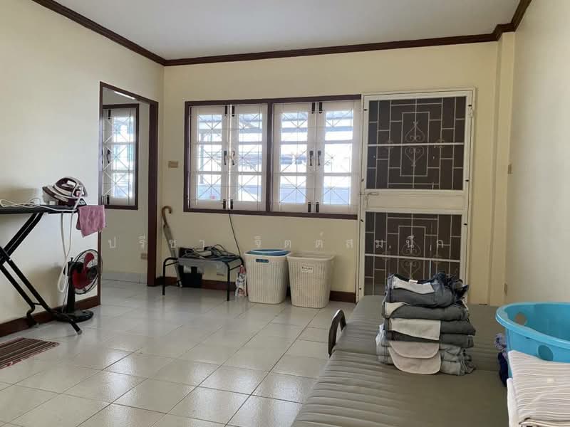 Townhouse 4 Beds, 300 sq m, suitable for residence or home office about 1.5 km walk from BTS Ari, Bangkok, พหลโยธิน, Samsen Nai, Phaya Thai, Bangkok, 4 Bedrooms, 300 sqm, Townhouse For Rent, by ปรีชา จิตต์สมนึก, 500361316 - DDproperty.com