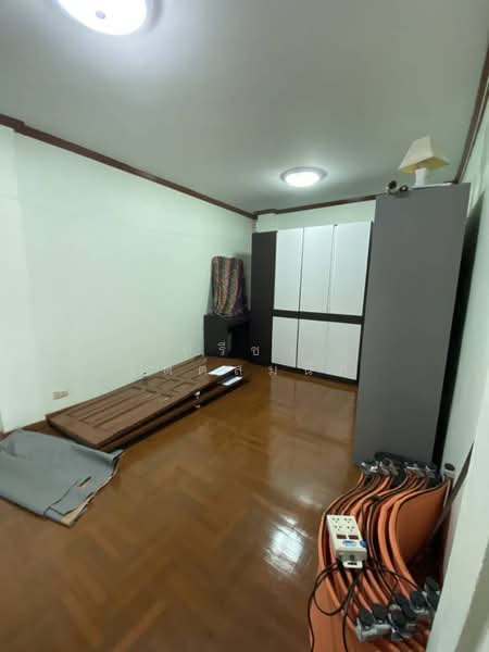 Townhouse 4 Beds, 300 sq m, suitable for residence or home office about 1.5 km walk from BTS Ari, Bangkok, พหลโยธิน, Samsen Nai, Phaya Thai, Bangkok, 4 Bedrooms, 300 sqm, Townhouse For Rent, by ปรีชา จิตต์สมนึก, 500361316 - DDproperty.com