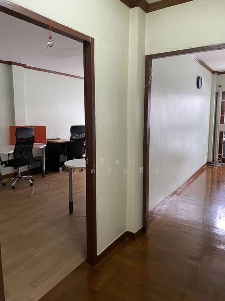 Townhouse 4 Beds, 300 sq m, suitable for residence or home office about 1.5 km walk from BTS Ari, Bangkok, พหลโยธิน, Samsen Nai, Phaya Thai, Bangkok, 4 Bedrooms, 300 sqm, Townhouse For Rent, by ปรีชา จิตต์สมนึก, 500361316 - DDproperty.com