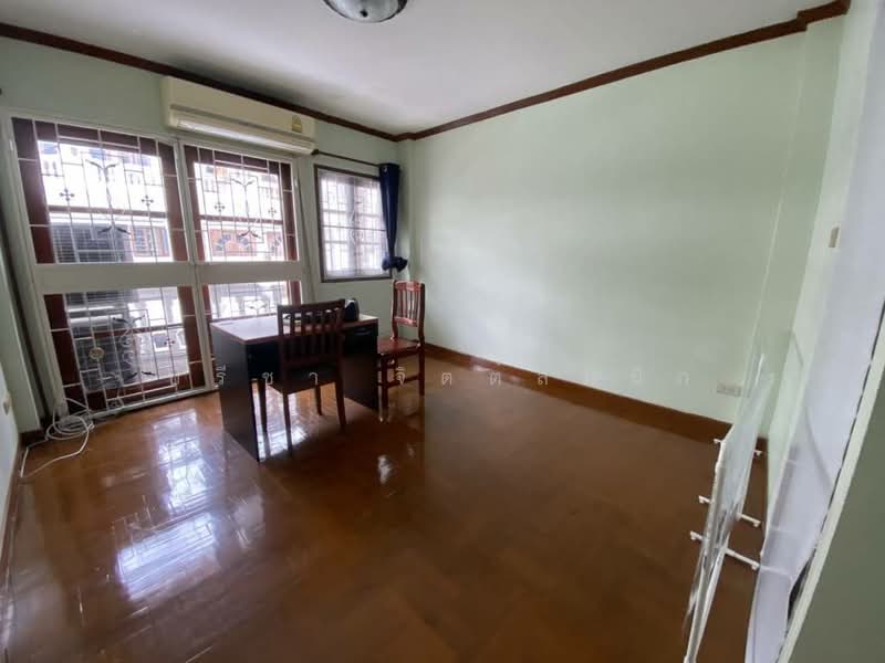 Townhouse 4 Beds, 300 sq m, suitable for residence or home office about 1.5 km walk from BTS Ari, Bangkok, พหลโยธิน, Samsen Nai, Phaya Thai, Bangkok, 4 Bedrooms, 300 sqm, Townhouse For Rent, by ปรีชา จิตต์สมนึก, 500361316 - DDproperty.com