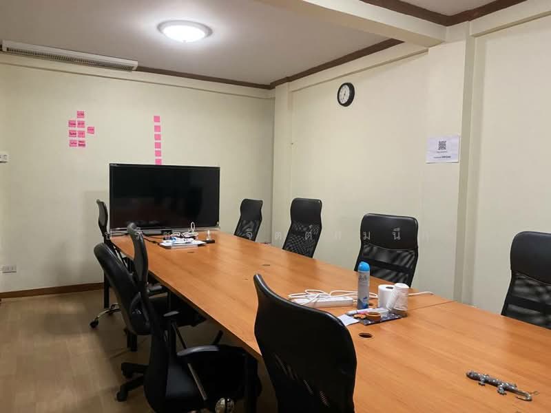 Townhouse 4 Beds, 300 sq m, suitable for residence or home office about 1.5 km walk from BTS Ari, Bangkok, พหลโยธิน, Samsen Nai, Phaya Thai, Bangkok, 4 Bedrooms, 300 sqm, Townhouse For Rent, by ปรีชา จิตต์สมนึก, 500361316 - DDproperty.com