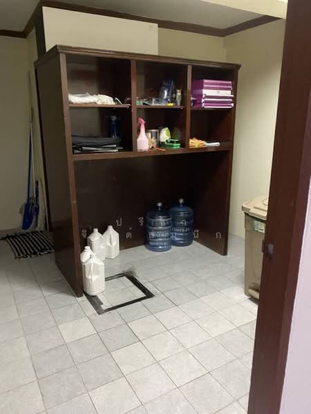 Townhouse 4 Beds, 300 sq m, suitable for residence or home office about 1.5 km walk from BTS Ari, Bangkok, พหลโยธิน, Samsen Nai, Phaya Thai, Bangkok, 4 Bedrooms, 300 sqm, Townhouse For Rent, by ปรีชา จิตต์สมนึก, 500361316 - DDproperty.com