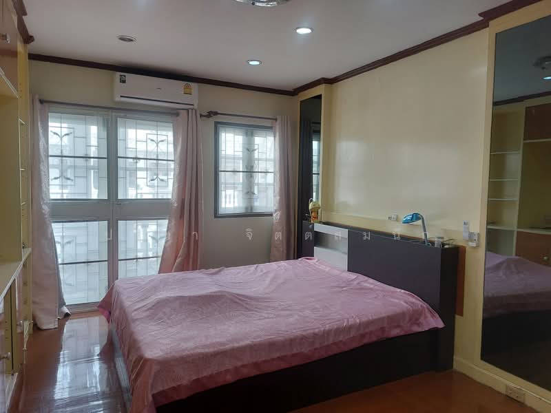 ทาวน์เฮ้าส์ 4 ชั้น 300 ตรม. สำหรับพักอาศัยหรือโฮมอฟฟิส ประมาณ 1.5 กม. เดิน จาก BTS Ari, กรุงเทพ, พหลโยธิน, สามเสนใน, พญาไท, กรุงเทพ, 300 ตร.ม., ทาวน์เฮ้าส์ ให้เช่า, โดย ปรีชา จิตต์สมนึก, 500361316 - DDproperty.com