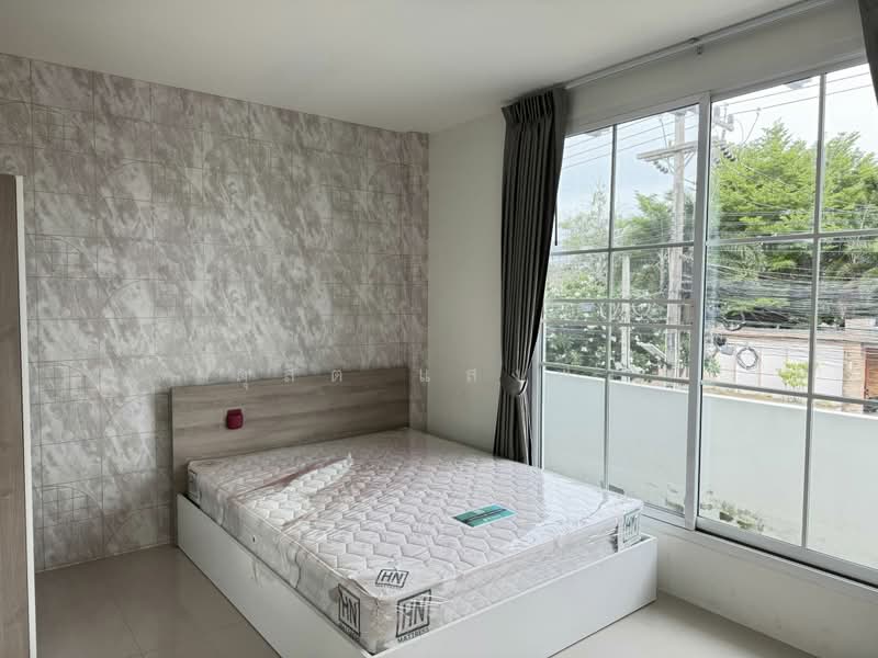ให้เช่าอาคารพาณิชย์ใหม่ 2 ชั้นติดถนน ไร่กล้วย ศรีราชา, Chon Buri (Pattaya), Surasak, Si Racha, Chon Buri (Pattaya), , 85 sqm, Shophouse For Rent, by Dusit Saengfa, 500361337 - DDproperty.com