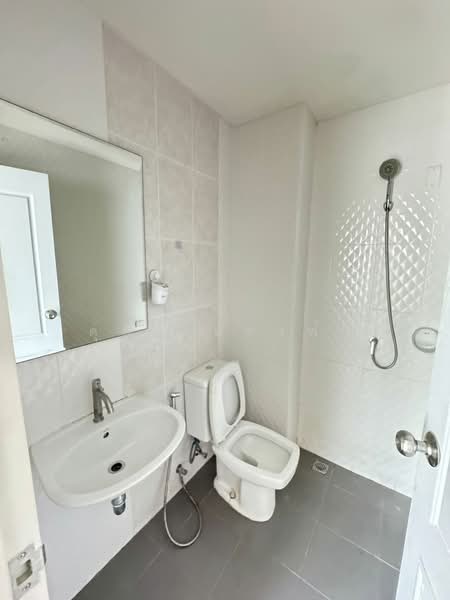ให้เช่าอาคารพาณิชย์ใหม่ 2 ชั้นติดถนน ไร่กล้วย ศรีราชา, Chon Buri (Pattaya), Surasak, Si Racha, Chon Buri (Pattaya), , 85 sqm, Shophouse For Rent, by Dusit Saengfa, 500361337 - DDproperty.com