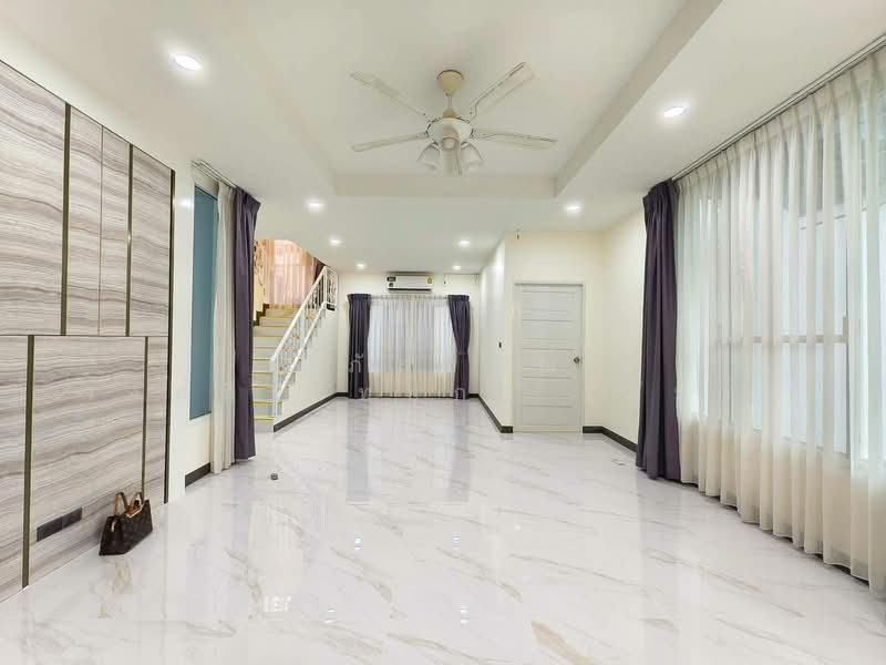 ภัสสร1 รังสิต คลองสาม ปทุมธานี, Pathum Thani, รังสิต-นครนายก, Khlong Sam, Khlong Luang, Pathum Thani, 4 Bedrooms, 200 sqm, Single Detached House For Sale, by นภัสศรณ์ วงศ์สินไทยกร (นันท์), 500361359 - DDproperty.com