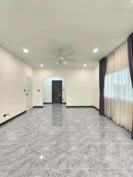ภัสสร1 รังสิต คลองสาม ปทุมธานี, Pathum Thani, รังสิต-นครนายก, Khlong Sam, Khlong Luang, Pathum Thani, 4 Bedrooms, 200 sqm, Single Detached House For Sale, by นภัสศรณ์ วงศ์สินไทยกร (นันท์), 500361359 - DDproperty.com