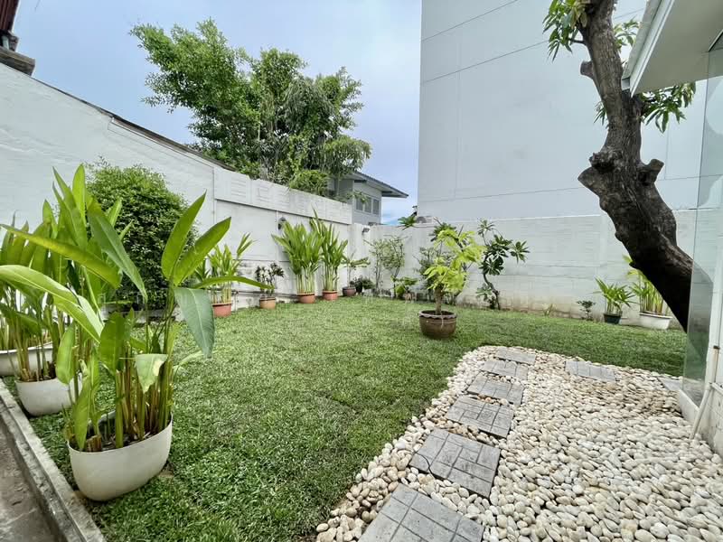 Ekkamai House soi 10, กรุงเทพ, พระโขนงเหนือ, วัฒนา, กรุงเทพ, 300 ตร.ม., บ้านเดี่ยว ให้เช่า, โดย สุกัญญา เทพจันทรา (เบตตี้), 500361366 - DDproperty.com