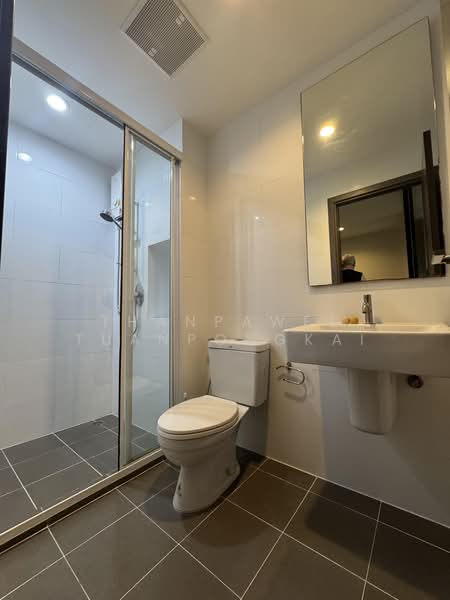 The Base Park East Sukhumvit 77, Bangkok, 99 Soi Pridi Banomyong 2, Phra Kanong Nua, Watthana, Bangkok, 1 Bedroom, 31 sqm, Condo For Rent, by Thanpawee Tuanpongkai, 500361373 - DDproperty.com