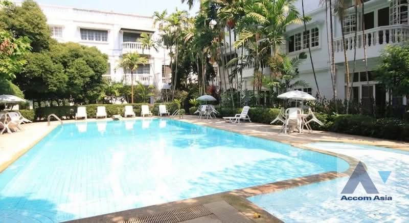 5 Bedrooms Townhouse for Rent in Sukhumvit, Bangkok at House in garden compound with pool, Bangkok, Khlong Tan Nua, Watthana, Bangkok, 5 Bedrooms, 320 sqm, Single Detached House For Rent, by Accom Asia, 500361400 - DDproperty.com