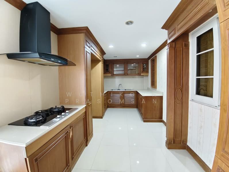 Urban Sathorn, Bangkok, Ratchaphruek Road, Bang Chak, Phasi Charoen, Bangkok, 3 Bedrooms, 250 sqm, Townhouse For Rent, by Wuthikorn Prasomsan, 500361423 - DDproperty.com