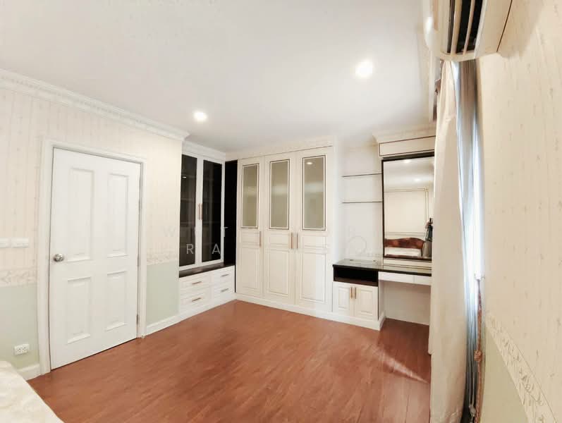 Urban Sathorn, Bangkok, Ratchaphruek Road, Bang Chak, Phasi Charoen, Bangkok, 3 Bedrooms, 250 sqm, Townhouse For Rent, by Wuthikorn Prasomsan, 500361423 - DDproperty.com