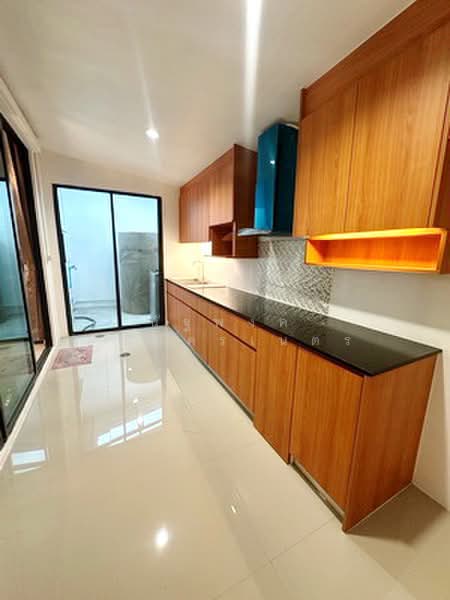 Pruksa Ville 81 Ramkhamhaeng-Serithai, Bangkok, Soi Serithai 81, Khan Na Yao, Bangkok, 3 Bedrooms, 180 sqm, Townhouse For Rent, by นัฐพงค์ มณีอัครเนตร, 500361447 - DDproperty.com