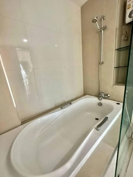 Green Lake Sriracha, Chon Buri (Pattaya), 399 Si Racha-Nong Yai Bu Rd, Surasak, Si Racha, Chon Buri (Pattaya), 1 Bedroom, 51 sqm, Condo For Rent, by Dusit Saengfa, 500361551 - DDproperty.com