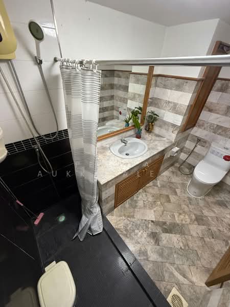 Silom Suite, Bangkok, Soi Sathorn 12, Sathorn Road, Silom, Bang Rak, Bangkok, 2 Bedrooms, 74 sqm, Condo For Sale, by Pemika Aukkaraleekul, 500361569 - DDproperty.com
