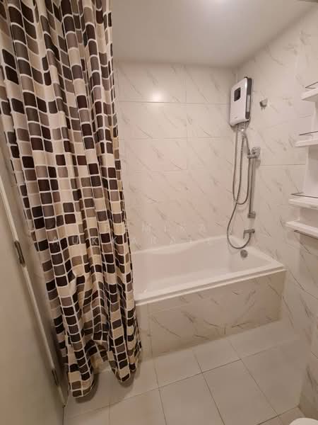Atmoz Ratchada-Huaikwang, Bangkok, Saha Kan Pramun Alley, Wang Thonglang, Bangkok, 2 Bedrooms, 47 sqm, Condo For Sale, by Pemika Aukkaraleekul, 500361697 - DDproperty.com