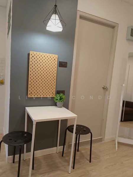 Lumpini Condo Town Bodindecha Ramkhamhaeng, Bangkok, Soi Ramkhamhaeng 43/1, Phlapphla, Wang Thonglang, Bangkok, 1 Bedroom, 28 sqm, Condo For Rent, by Living Condo, 500361723 - DDproperty.com