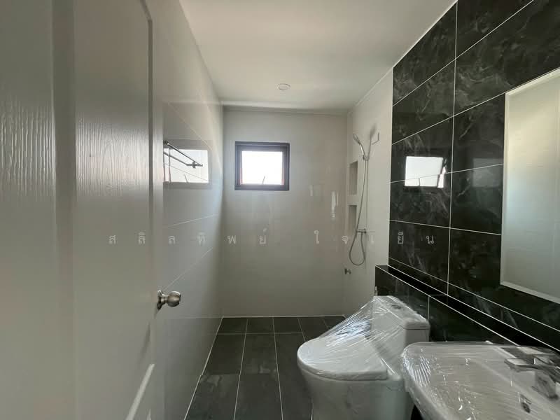 Burasiri Sanambinnam, Nonthaburi, Sanambinnam Road, Tha-Sai, Muang Nonthaburi, Nonthaburi, 3 Bedrooms, 199 sqm, Single Detached House For Sale, by สลิลทิพย์ ใจเย็น, 500361754 - DDproperty.com