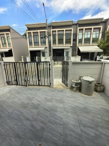 Pleno Sukhumvit-Bangna : ทาวน์โฮม พลีโน่ สุขุมวิท-บางนา, สมุทรปราการ, ถนนบัวนครินทร์, บางแก้ว, บางพลี, สมุทรปราการ, 110 ตร.ม., ทาวน์เฮ้าส์ ให้เช่า, โดย Saowaluk Anupong, 500361780 - DDproperty.com
