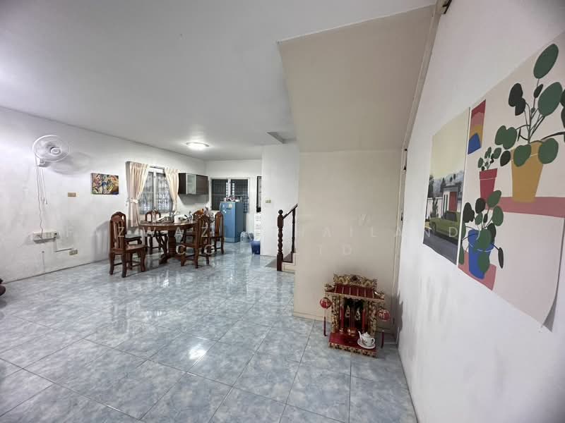 Rare Corner 3BR Townhouse with Yard for Rent, Suan Luang Bangkok, Bangkok, Dok Mai, Prawet, Bangkok, 3 Bedrooms, 183 sqm, Townhouse For Sale, by Fazwaz (Thailand) Co., Ltd., 500361811 - DDproperty.com