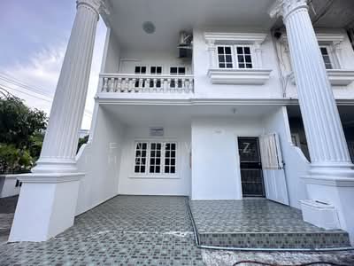 ขาย - ทาวน์เฮ้าส์มุม 3 ห้องนอน ให้เช่า สวนหลวงวิลล์ 1 ใกล้อุดมสุข, กรุงเทพ