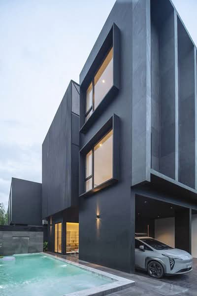 Pool Villa ให้เช่า ใกล้กาดฝรั่ง เพียง 5 นาที ค่าเช่า 130,000 บาท / เดือน รหัสทรัพย์ : No.14P011, Chiang Mai, Ban Waen, Hang Dong, Chiang Mai, 6 Bedrooms, 607 sqm, Single Detached House For Rent, by คุณกัน, 500361851 - DDproperty.com