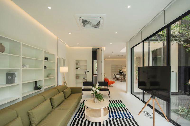 Pool Villa ให้เช่า ใกล้กาดฝรั่ง เพียง 5 นาที ค่าเช่า 130,000 บาท / เดือน รหัสทรัพย์ : No.14P011, Chiang Mai, Ban Waen, Hang Dong, Chiang Mai, 6 Bedrooms, 607 sqm, Single Detached House For Rent, by คุณกัน, 500361851 - DDproperty.com