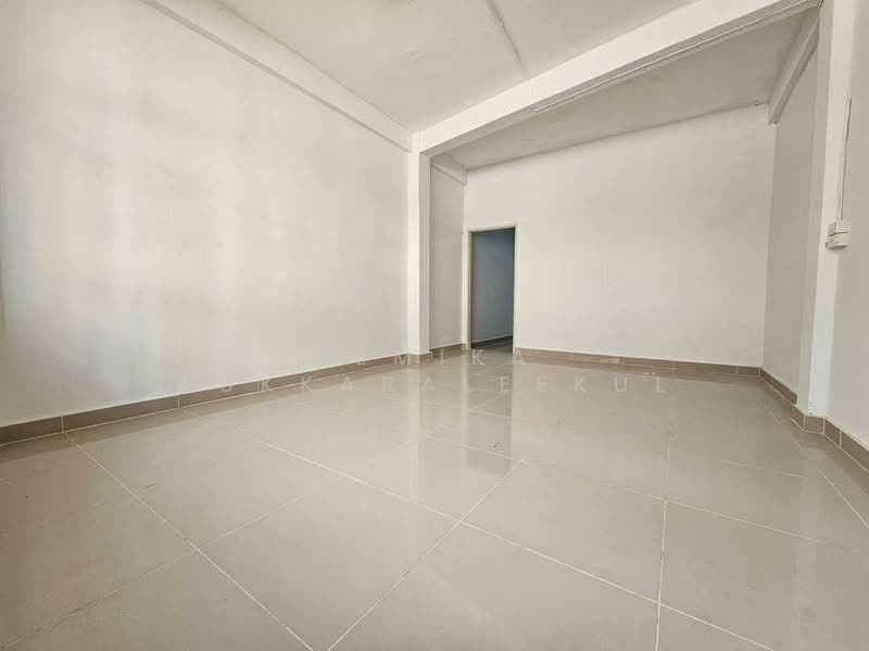 4-BR House, Bangkok, Thung Wat Don, Sathon, Bangkok, 4 Bedrooms, 249 sqm, Single Detached House For Sale, by Pemika Aukkaraleekul, 500361885 - DDproperty.com