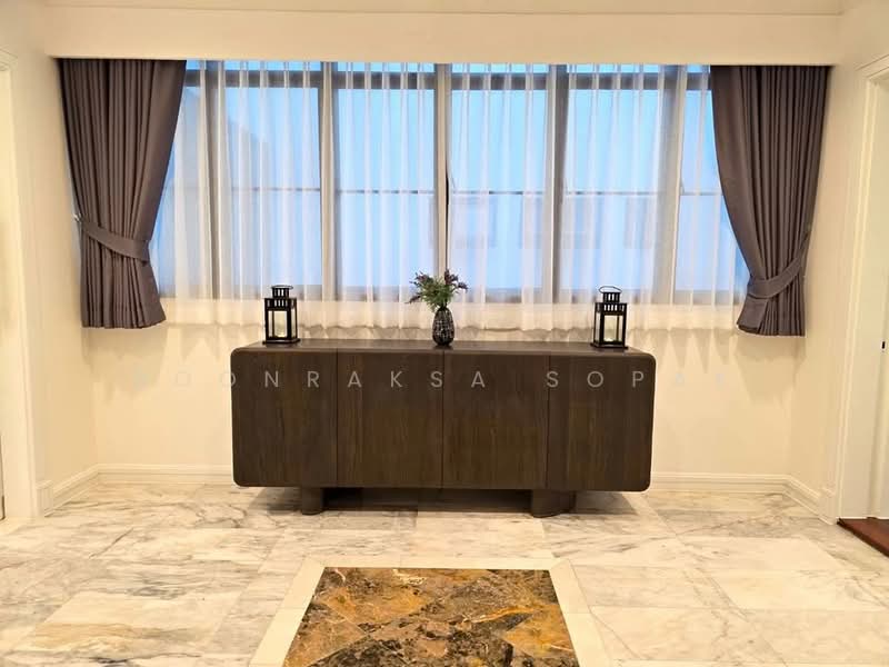 The Waterford Thonglor 11, Bangkok, 219 Soi Thonglor Sukhumvit Road, Khlong Tan Nua, Watthana, Bangkok, 3 Bedrooms, 400 sqm, Condo For Rent, by Boonraksa Sopak, 500361886 - DDproperty.com