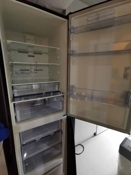 Life Asoke, Bangkok, Asoke-Dindang Road, Bang Kapi, Huai Khwang, Bangkok, 1 Bedroom, 30 sqm, Condo For Sale, by Pemika Aukkaraleekul, 500361897 - DDproperty.com