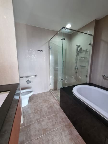 Baan Rajprasong, Bangkok, 3 Rajdamri Road, Lumphini, Pathum Wan, Bangkok, 2 Bedrooms, 126 sqm, Condo For Rent, by Boonraksa Sopak, 500361906 - DDproperty.com