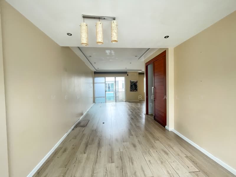 Town Plus X Ladprao, Bangkok, Khlong Chan, Bang Kapi, Bangkok, 2 Bedrooms, 195 sqm, Townhouse For Sale, by HOMEPLUS REALTY - คุณมิรา, 500361907 - DDproperty.com