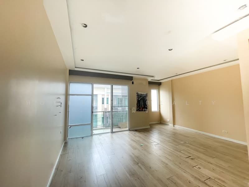 Town Plus X Ladprao, Bangkok, Khlong Chan, Bang Kapi, Bangkok, 2 Bedrooms, 195 sqm, Townhouse For Sale, by HOMEPLUS REALTY - คุณมิรา, 500361907 - DDproperty.com