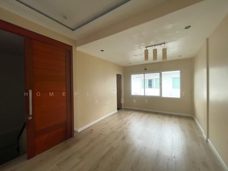 Town Plus X Ladprao, Bangkok, Khlong Chan, Bang Kapi, Bangkok, 2 Bedrooms, 195 sqm, Townhouse For Sale, by HOMEPLUS REALTY - คุณมิรา, 500361907 - DDproperty.com