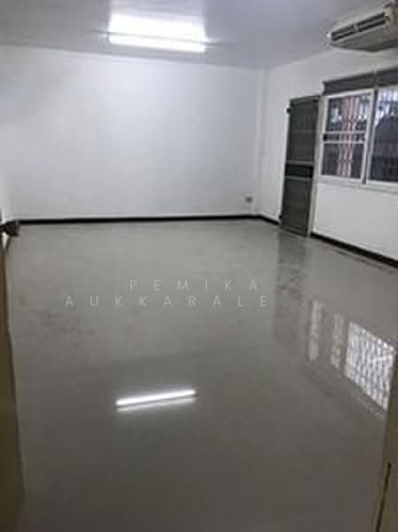 5-BR Townhouse, Bangkok, Lat Phrao, Bangkok, 5 Bedrooms, 377 sqm, Townhouse For Sale, by Pemika Aukkaraleekul, 500361921 - DDproperty.com
