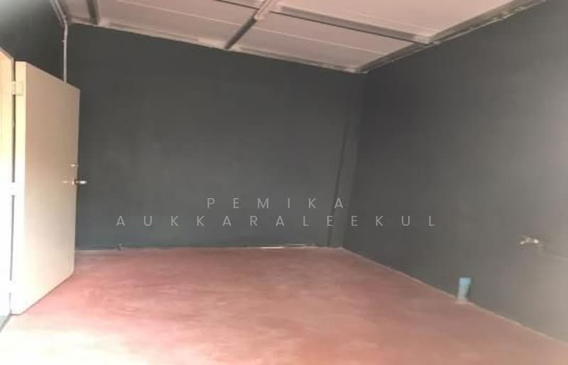 5-BR Townhouse, Bangkok, Lat Phrao, Bangkok, 5 Bedrooms, 377 sqm, Townhouse For Sale, by Pemika Aukkaraleekul, 500361921 - DDproperty.com