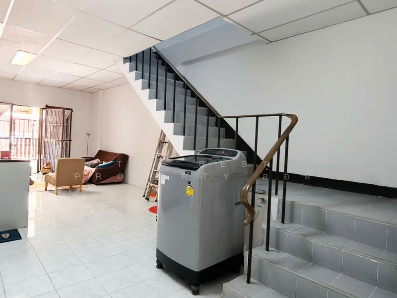 ทิพย์ทรายทอง1 ฉะเชิงเทรา, Chachoengsao, Khlong Na, Muang Chachoengsao, Chachoengsao, 2 Bedrooms, 100 sqm, Townhouse For Sale, by The Best Property อ๋อย, 500361968 - DDproperty.com