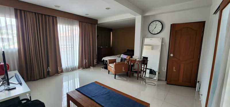 4-BR House, Bangkok, Din Daeng, Bangkok, 4 Bedrooms, 392 sqm, Single Detached House For Sale, by Pemika Aukkaraleekul, 500361972 - DDproperty.com