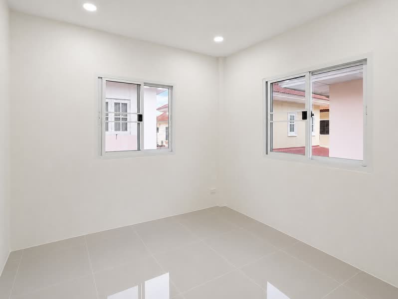 Baan Burirom Rangsit – Klong 4, Pathum Thani, 59 Moo 6, Lat Sawai, Lam Luk Ka, Pathum Thani, 3 Bedrooms, 148 sqm, Semi-Detached House (Twin House) For Sale, by ภัทรนัน อิศรางกูร ณ อยุธยา, 500361994 - DDproperty.com
