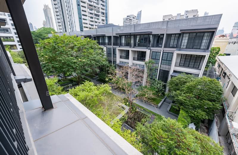 Quarter 31, Bangkok, 333 Soi Sukhumvit 31, Khlong Tan Nua, Watthana, Bangkok, 4 Bedrooms, 425 sqm, Townhouse For Sale, by Prapaporn Boonkajonkul, 500362011 - DDproperty.com
