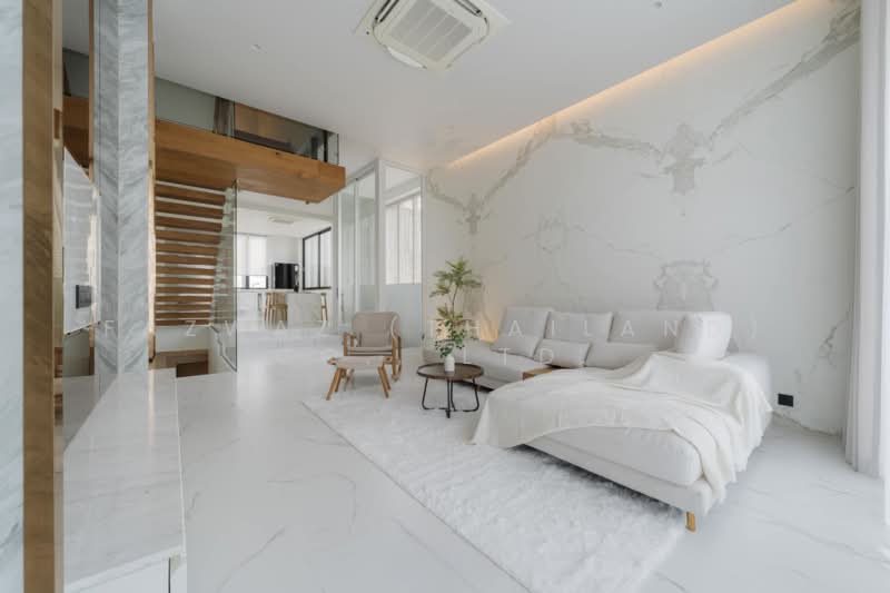 Newly Built 3BR Pet-Friendly House in Ekkamai, 360 SQM Luxury Living, Bangkok, Phra Kanong Nua, Watthana, Bangkok, 3 Bedrooms, 360 sqm, Single Detached House For Sale, by Fazwaz (Thailand) Co., Ltd., 500362028 - DDproperty.com