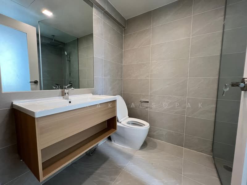 My Resort Bangkok, Bangkok, 1724 Petchaburi Road, Bang Kapi, Huai Khwang, Bangkok, 2 Bedrooms, 65 sqm, Condo For Rent, by Boonraksa Sopak, 500362047 - DDproperty.com