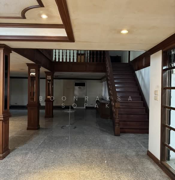 8-BR Townhouse, Bangkok, Khlong Tan Nua, Watthana, Bangkok, 8 Bedrooms, 800 sqm, Townhouse For Rent, by Boonraksa Sopak, 500362140 - DDproperty.com