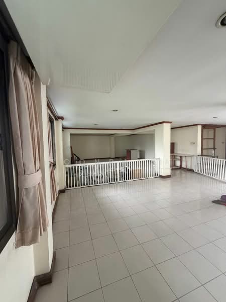 8-BR Townhouse, Bangkok, Khlong Tan Nua, Watthana, Bangkok, 8 Bedrooms, 800 sqm, Townhouse For Rent, by Boonraksa Sopak, 500362140 - DDproperty.com