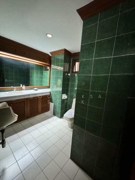 8-BR Townhouse, Bangkok, Khlong Tan Nua, Watthana, Bangkok, 8 Bedrooms, 800 sqm, Townhouse For Rent, by Boonraksa Sopak, 500362140 - DDproperty.com