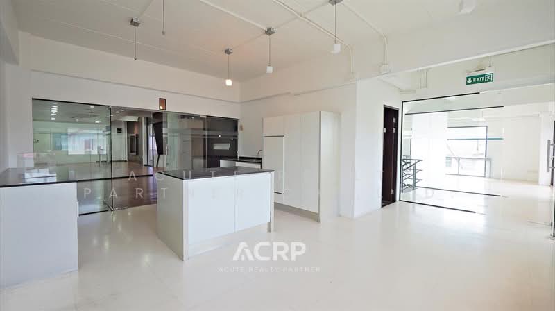 Office Building + Warehouse for Sale in Sukhumvit 101. Land area 250 sq.w. Sale 34.9 MB, Bangkok, Bang Chak, Phra Khanong, Bangkok, , 870 sqm, Shophouse For Sale, by Acute Realty Partner Co.,Ltd., 500362142 - DDproperty.com